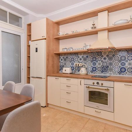 Spacious Vintage 2Br, 2Bath Apartment By Flat Mаnager Sófia Exterior foto
