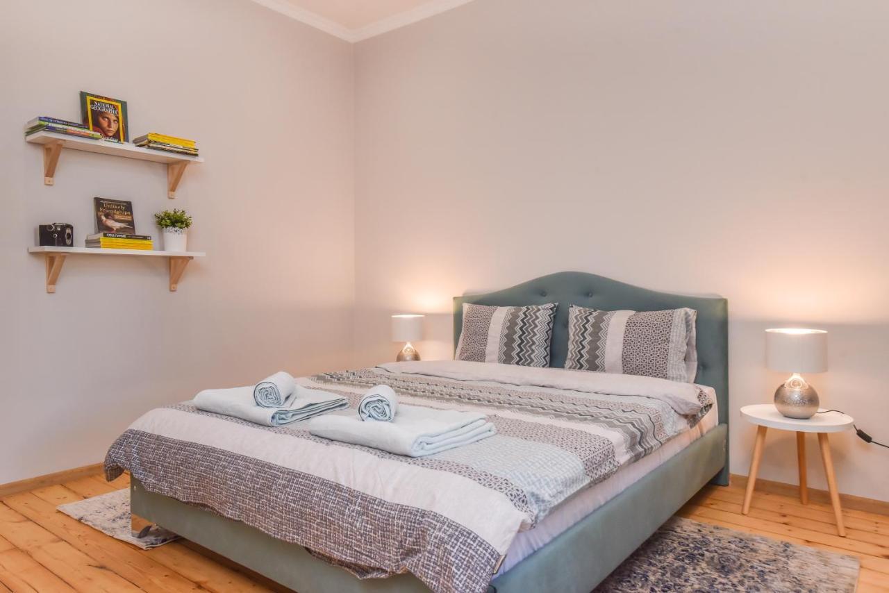 Spacious Vintage 2Br, 2Bath Apartment By Flat Mаnager Sófia Exterior foto